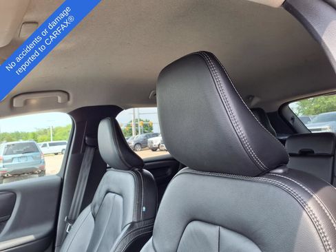 Used 2022 Volvo XC40 T5 Momentum AWD/4WD image 20
