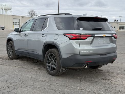 Used 2023 Chevrolet Traverse LT image 5