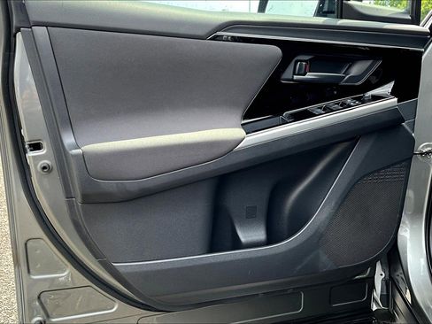 Used 2023 Subaru Solterra AWD image 20