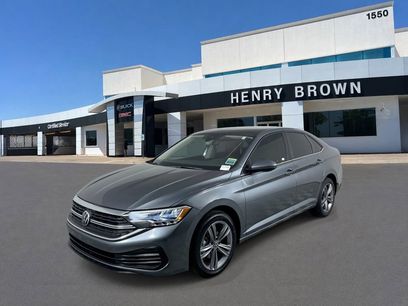 Used 2024 Volkswagen Jetta SE w/ Panoramic Sunroof Package