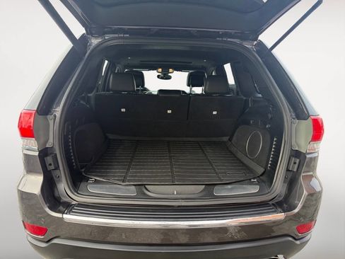 Used 2018 Jeep Grand Cherokee Limited image 12
