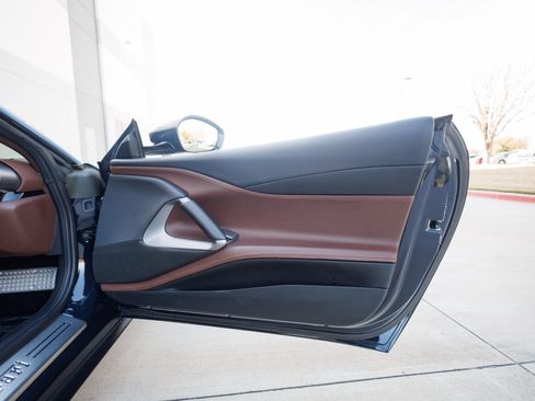 Used 2021 Ferrari 812 GTS image 53