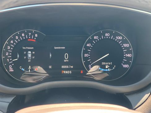Used 2018 Lincoln MKC Select w/ Select Plus Package AWD/4WD image 20