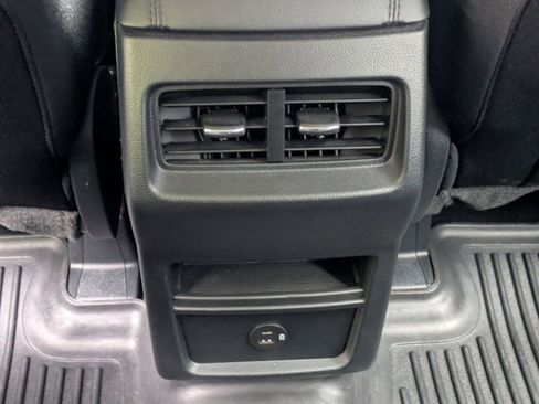 Used 2022 Ford Edge SE AWD/4WD image 15