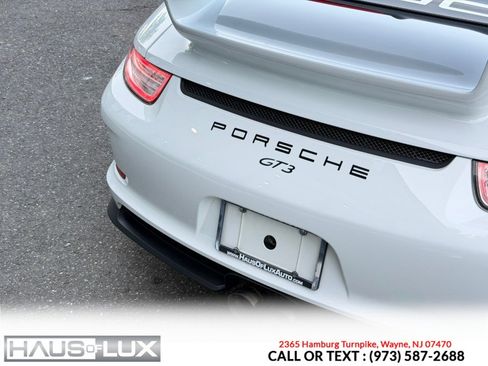Used 2015 Porsche 911 GT3 RWD image 11