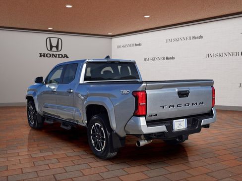 Used 2025 Toyota Tacoma TRD Sport image 13