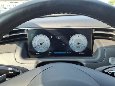 Certified 2023 Hyundai Tucson Limited AWD/4WD image 30