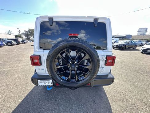 Used 2023 Jeep Wrangler Unlimited Sahara w/ Cold Weather Group image 34