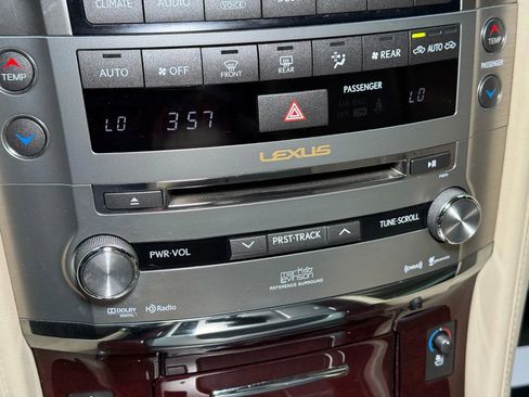 Used 2013 Lexus LX 570 4WD image 63