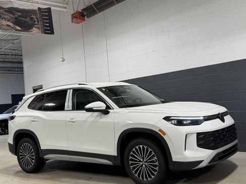 New 2026 Volkswagen Tiguan S AWD/4WD image 4