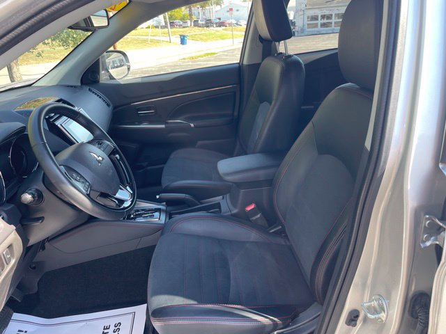 Used 2025 Mitsubishi Outlander Sport SE AWD/4WD image 12