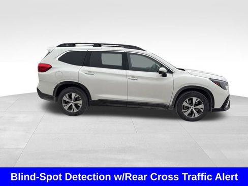 Used 2023 Subaru Ascent Premium w/ Convenience Package image 9