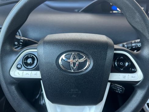 Used 2017 Toyota Prius Two FWD image 23