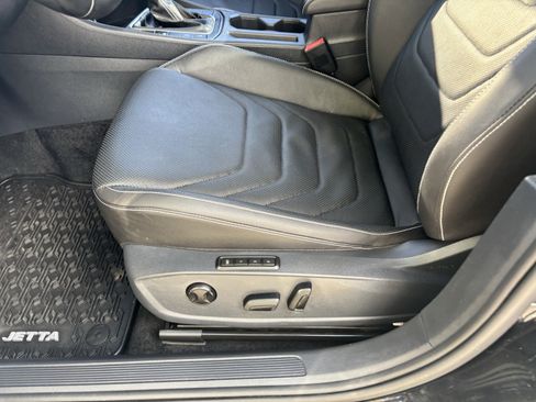 Used 2024 Volkswagen Jetta SEL image 19