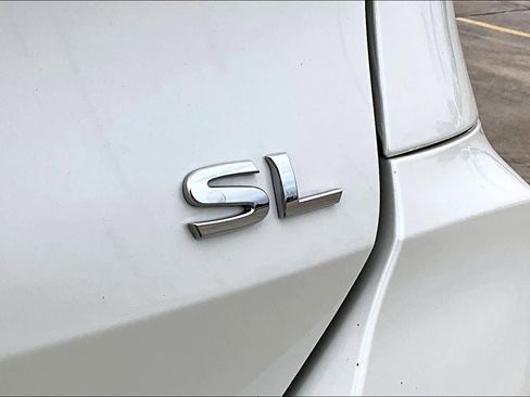 Used 2018 Nissan Rogue SL w/ Premium Package FWD image 10