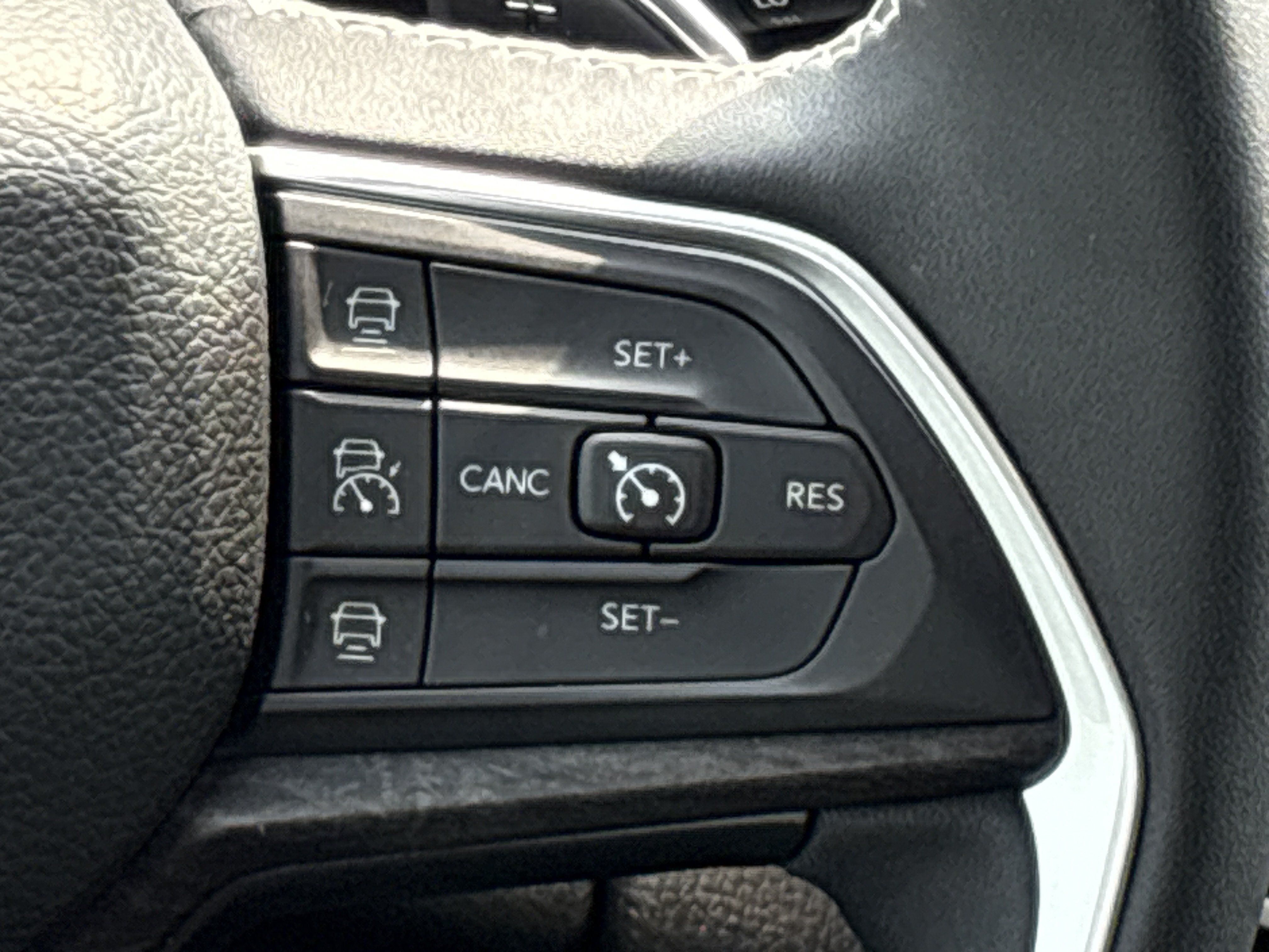 Used 2023 Jeep Grand Cherokee Limited w/ Luxury Tech Group II AWD/4WD image 24