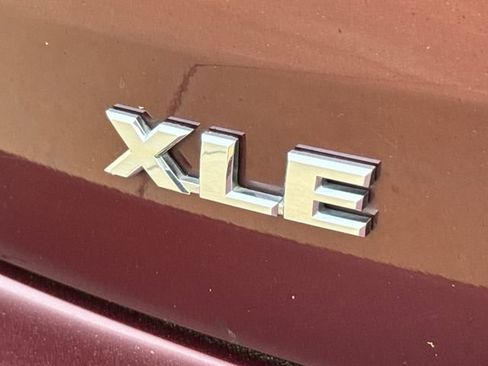 Used 2016 Toyota Highlander XLE FWD image 10