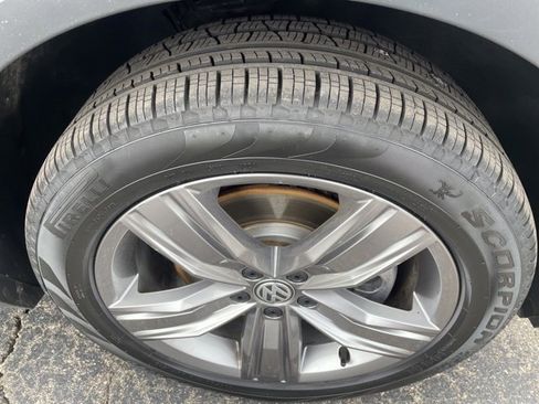 Used 2021 Volkswagen Tiguan SEL image 18