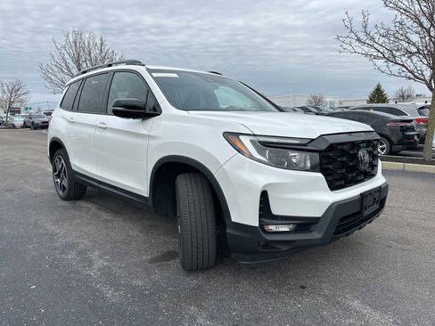 Used 2023 Honda Passport Elite image 13