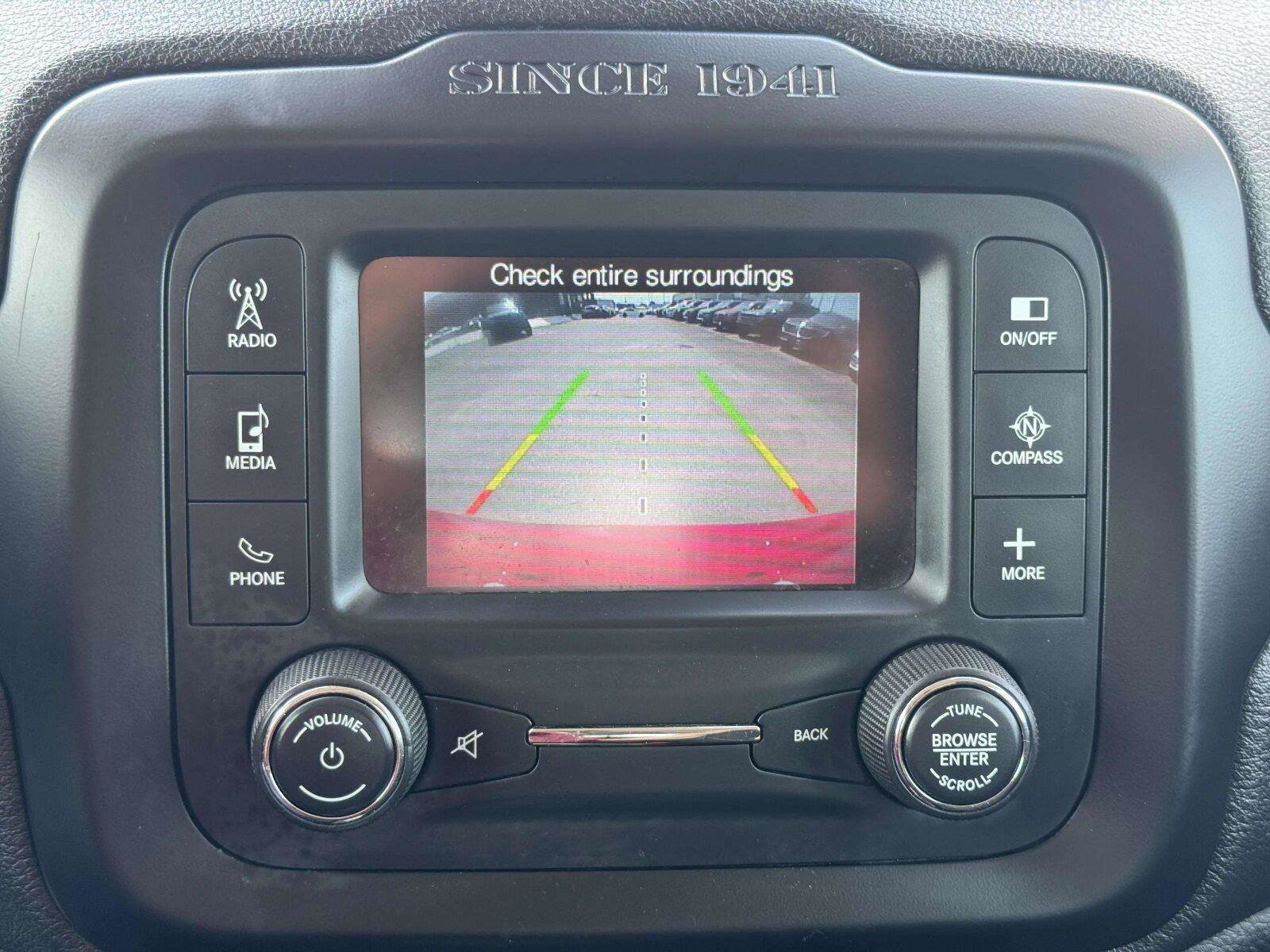 Used 2015 Jeep Renegade Latitude w/ Popular Equipment Group FWD image 30