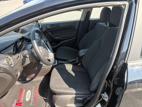 Used 2018 Ford Fiesta SE FWD image 12
