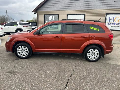 Used 2014 Dodge Journey SE w/ Flexible Seating Group FWD image 8
