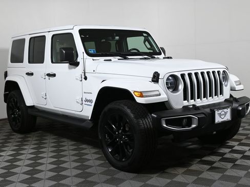 Used 2021 Jeep Wrangler Unlimited Sahara w/ Cold Weather Group image 8