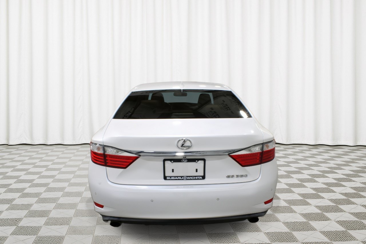 Used 2015 Lexus ES 350 w/ Luxury Package FWD image 4