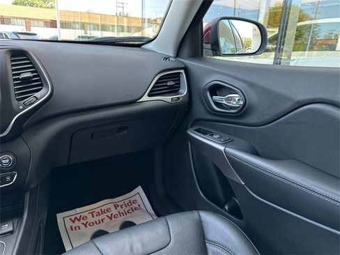 Used 2021 Jeep Cherokee Latitude Lux image 58