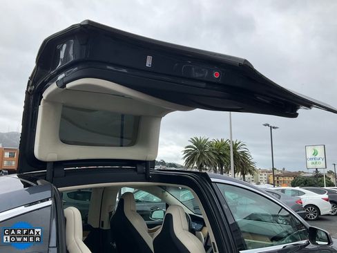 Used 2018 Tesla Model X 100D image 66