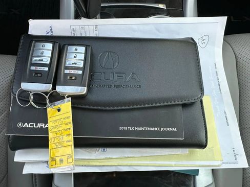 Used 2018 Acura TLX w/ Technology Package image 36