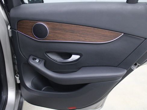 Used 2022 Mercedes-Benz GLC 300 4MATIC w/ Driver Assistance Package image 25