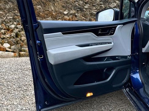 Used 2023 Honda Odyssey Touring image 20