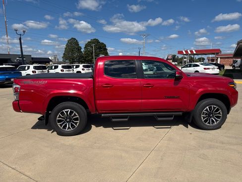 Used 2021 Toyota Tacoma TRD Sport w/ TRD Premium Sport Package image 6