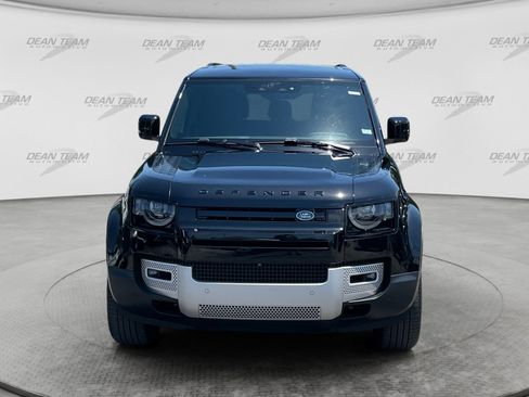 Used 2025 Land Rover Defender 110 S AWD/4WD image 2