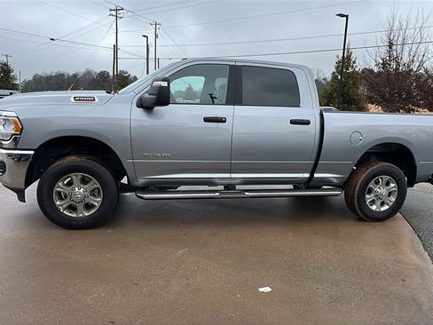 Used 2024 RAM 2500 Big Horn w/ Bed Utility Group image 11