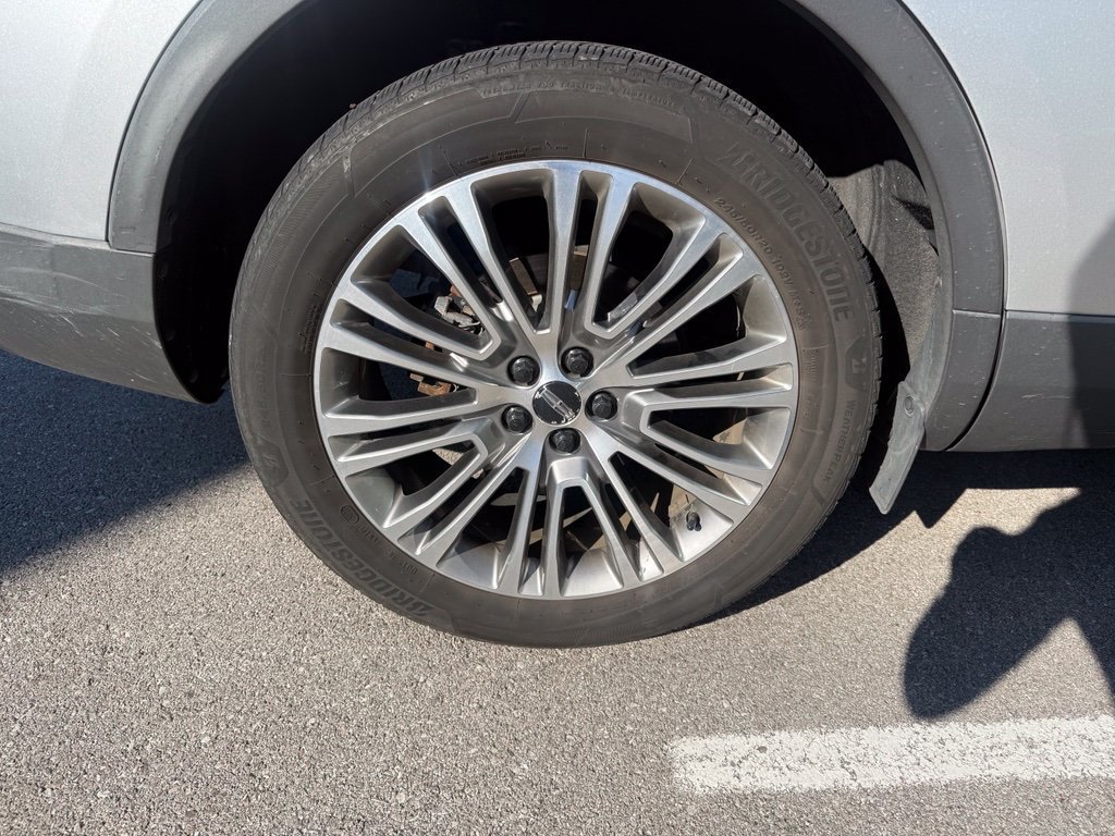 Used 2016 Lincoln MKX Reserve w/ Climate Package AWD/4WD image 5