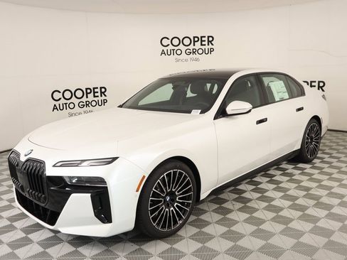 New 2025 BMW 740i xDrive 740i xDrive image 11