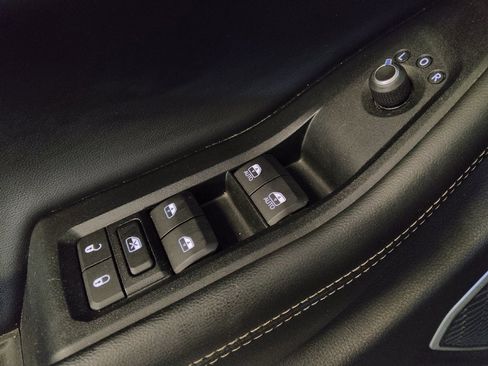 Used 2021 Jeep Grand Cherokee L Laredo w/ Luxury Tech Group I image 27