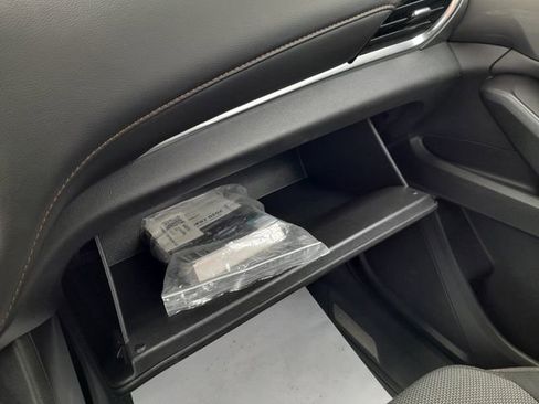 Used 2020 Chevrolet Traverse LT w/ LPO, Floor Liner Package AWD/4WD image 29