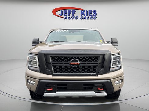 Used 2021 Nissan Titan PRO-4X w/ Pro-4x Convenience Package image 3