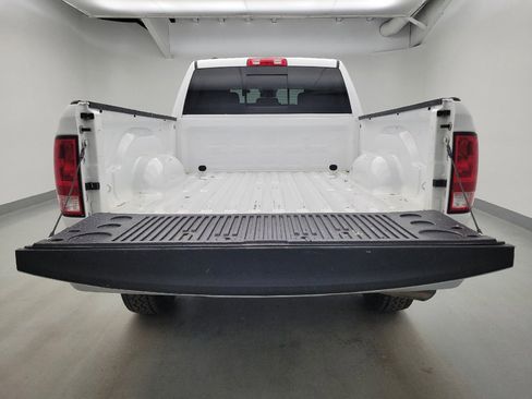 Used 2020 RAM 1500 Classic SLT image 29