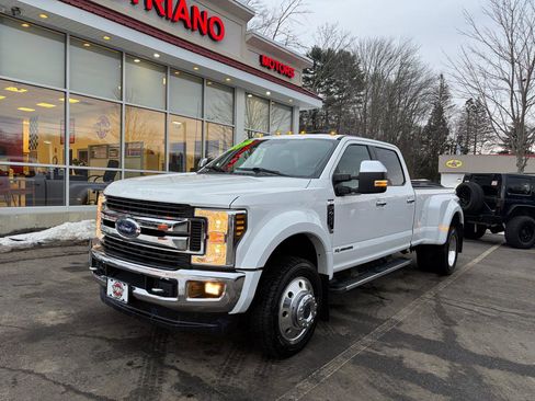 Used 2019 Ford F450 XLT w/ XLT Premium Package image 2