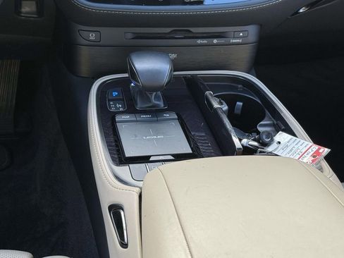 Used 2022 Lexus LS 500 AWD image 18