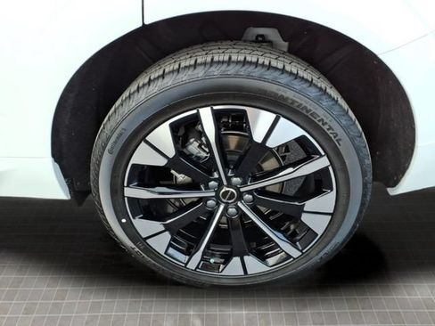 New 2026 Volvo XC60 B5 Plus w/ Protection Package Premier AWD/4WD image 10