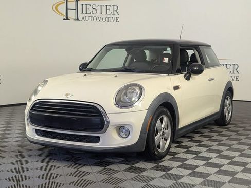 Used 2017 MINI Cooper 2-Door Hardtop FWD image 4