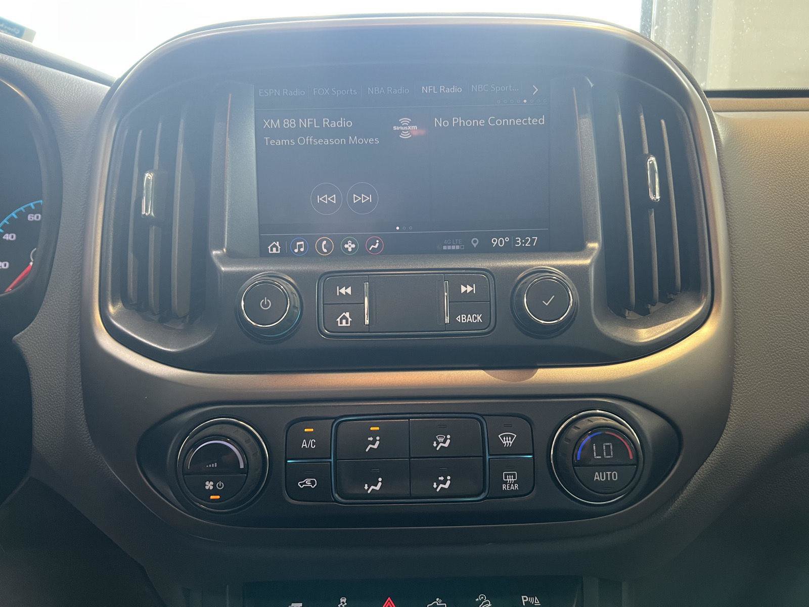 Used 2022 Chevrolet Colorado Z71 AWD/4WD image 38