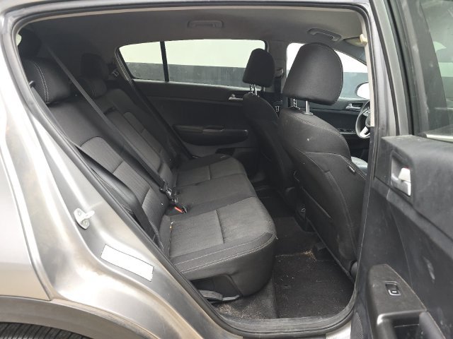Used 2020 Kia Sportage LX FWD image 27