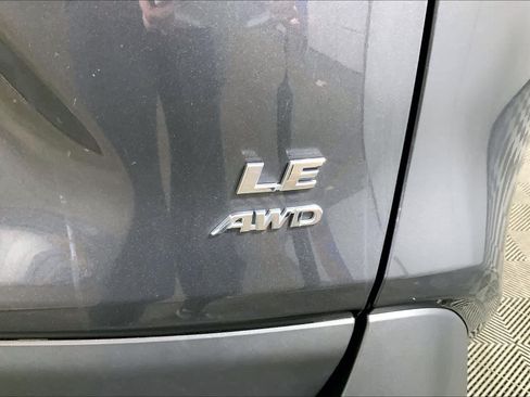 Used 2019 Toyota RAV4 LE w/ All Weather Liner Package AWD/4WD image 9
