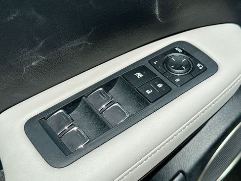 Used 2022 Lexus RX 450hL Luxury w/ Cold Area Package (CT) AWD/4WD image 15